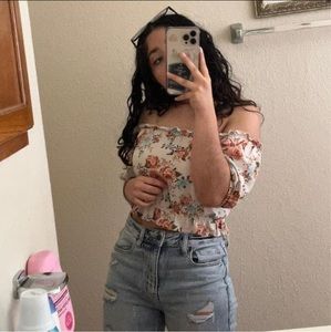 Meet your Posher, Daniela